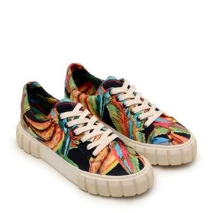 NWTB FARM Rio Black Banana Flatform Sneaker Size 6, E.U. 36